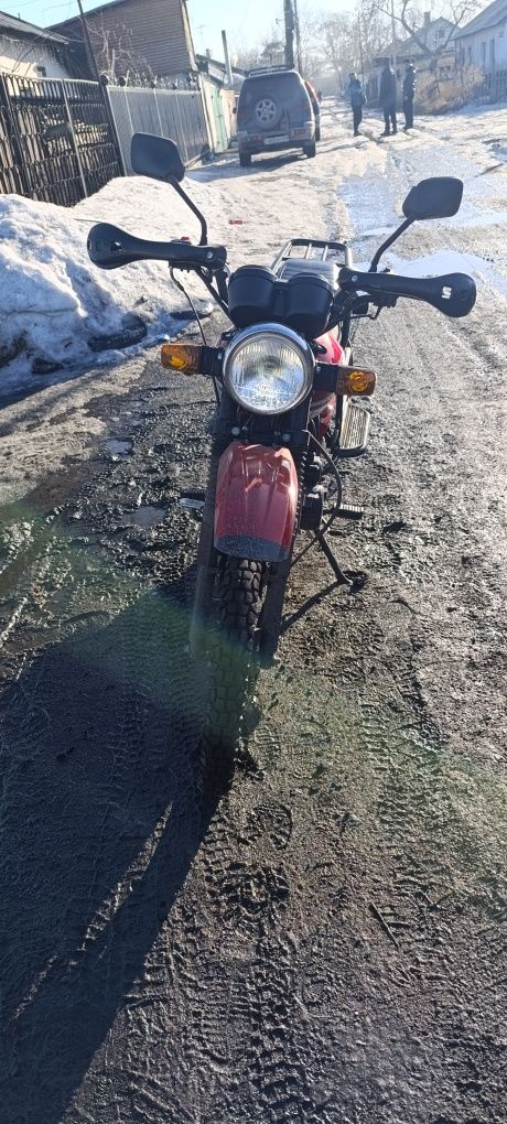 Продам мотоцикл состояние нового