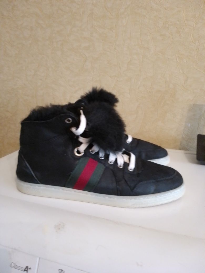 Женские зимние кеды. GUCCI. Оригинал. Б/У.