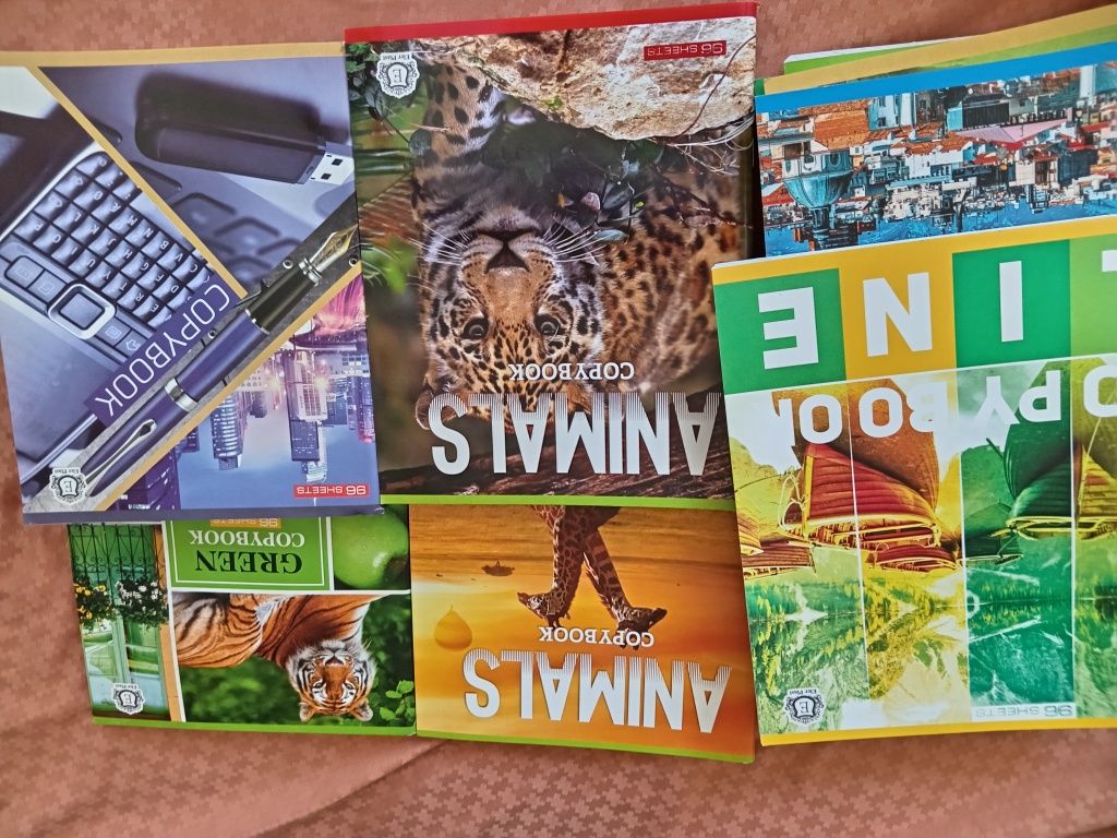 Продам тетради общие, 20шт
