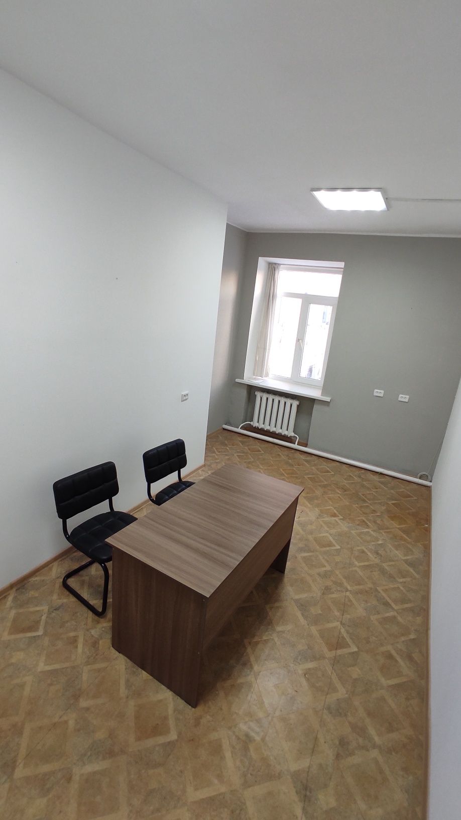 Сдам в аренду офисное помещение! Ул. Бакинска 1/1 . На 2-м этаже! 3200
