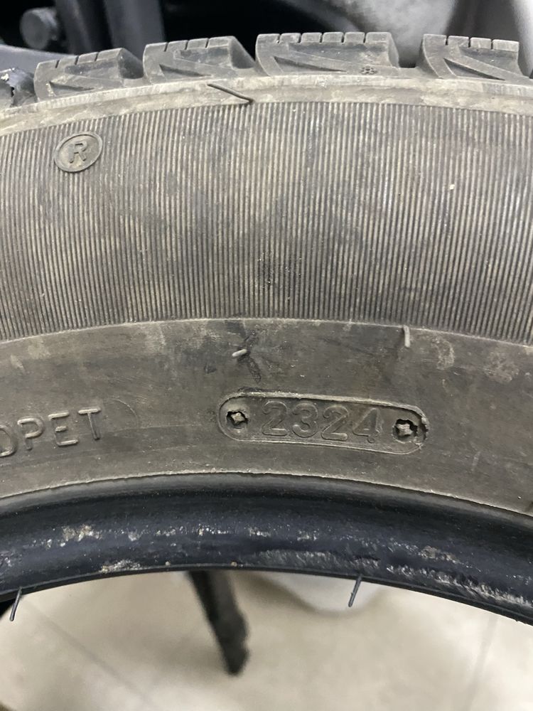 Продам зимние шины 195/65/15