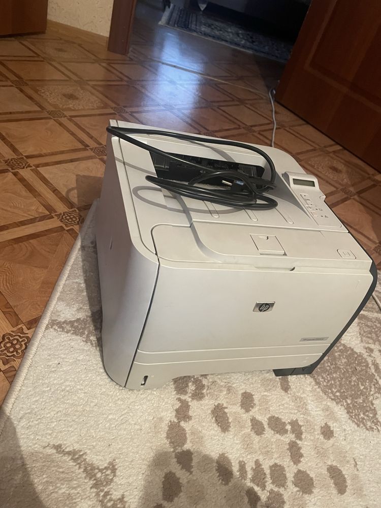 Принтер HP LaserJet P2055d.