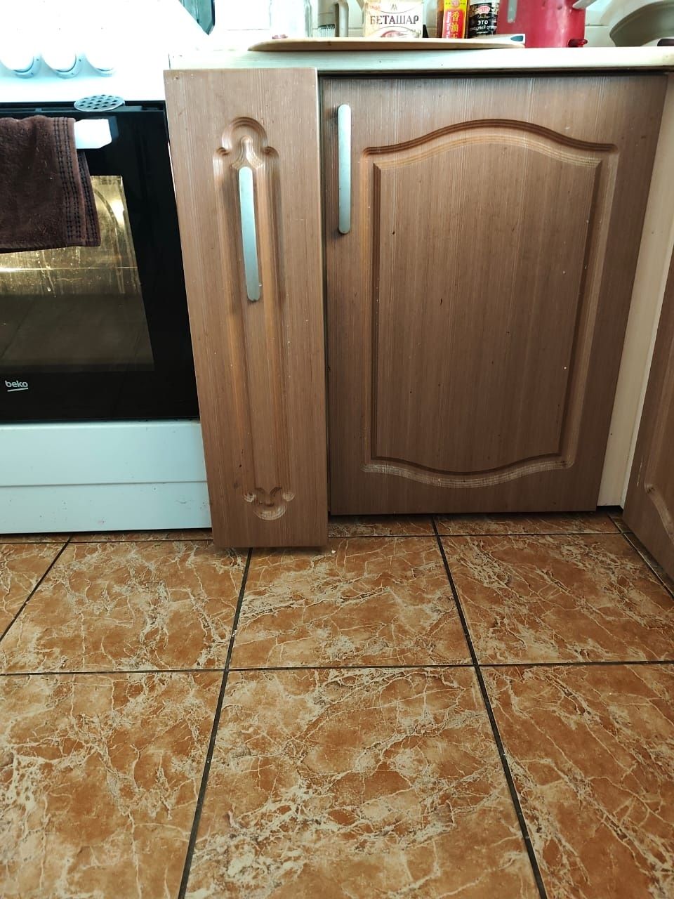 Продам кухонную стенку б/у