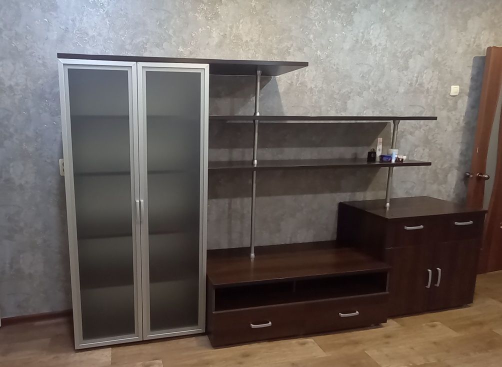 Стенка в гостиную