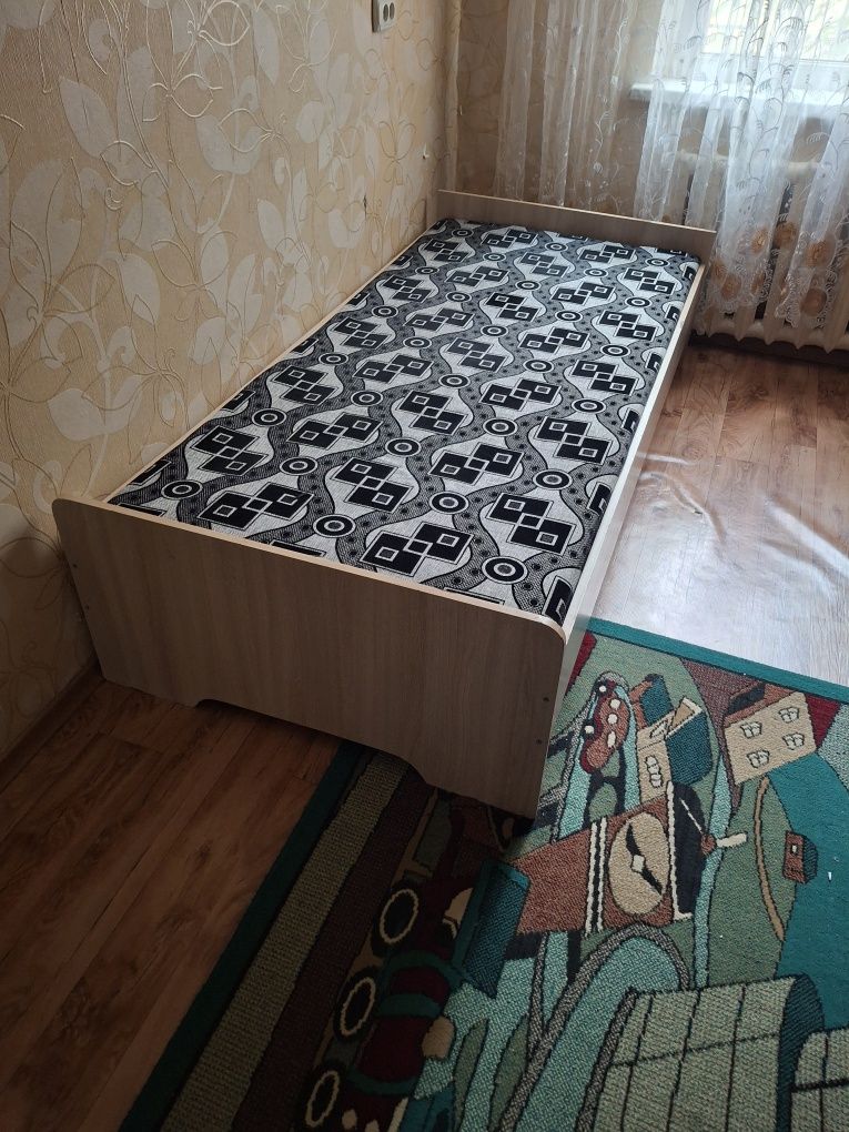 Кровать полуторка