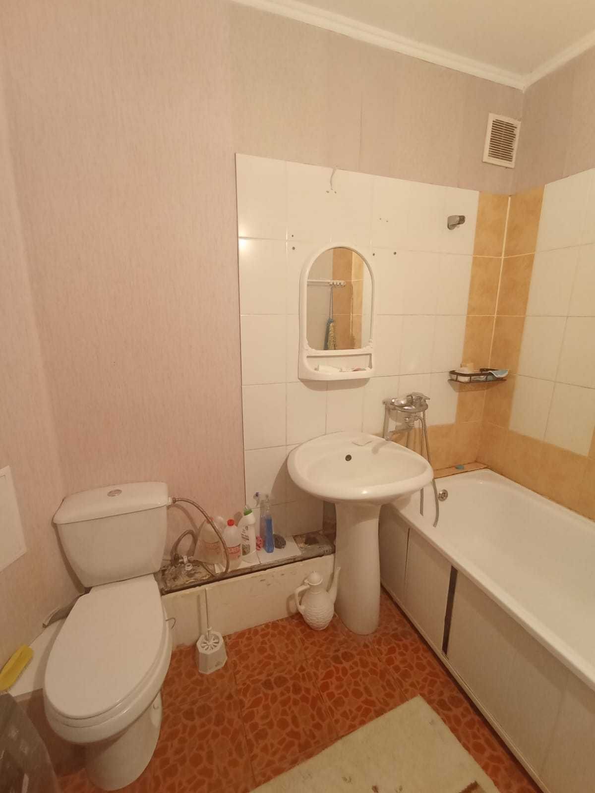 Продам 1 комн. квартиру в Уральске