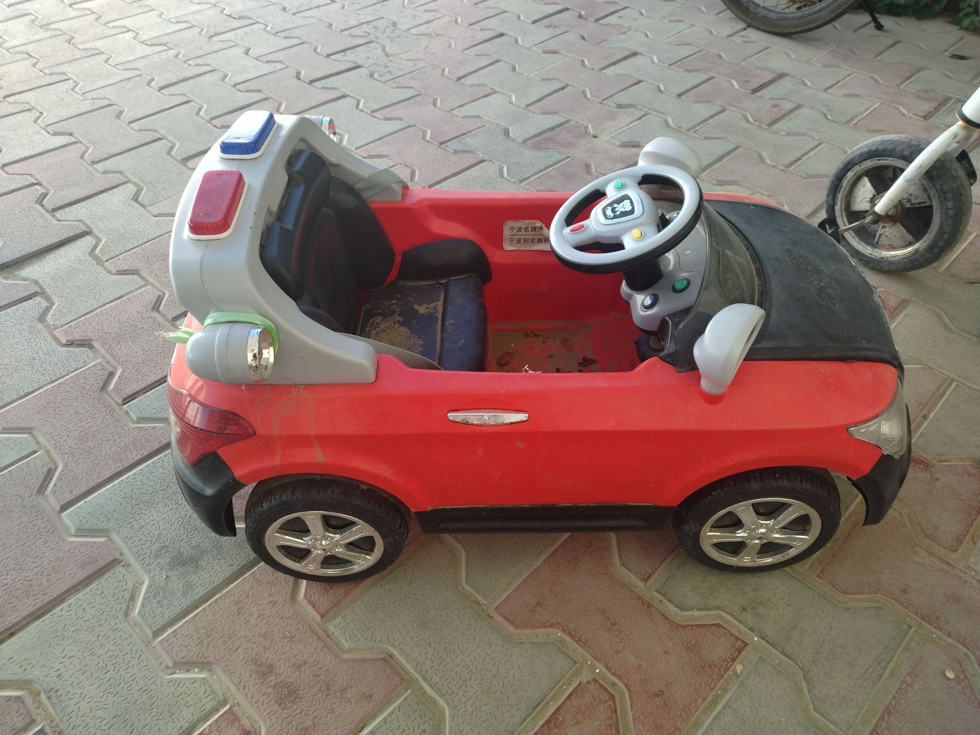 Продам детскую машину