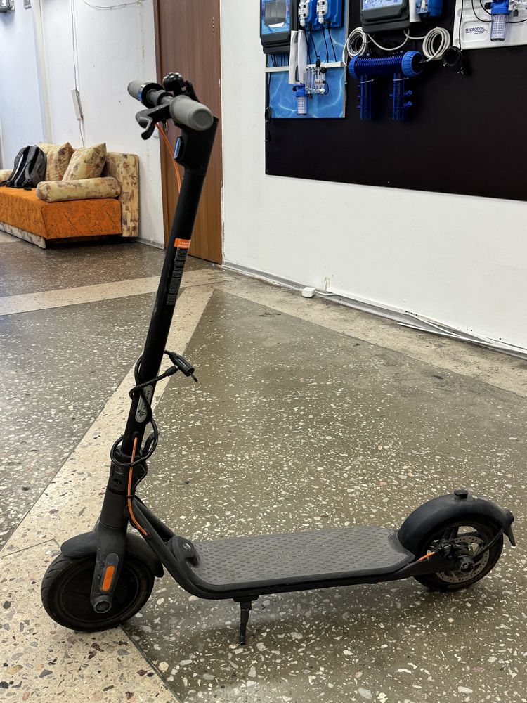 Segway Самокат Электросамокат F30 б/у