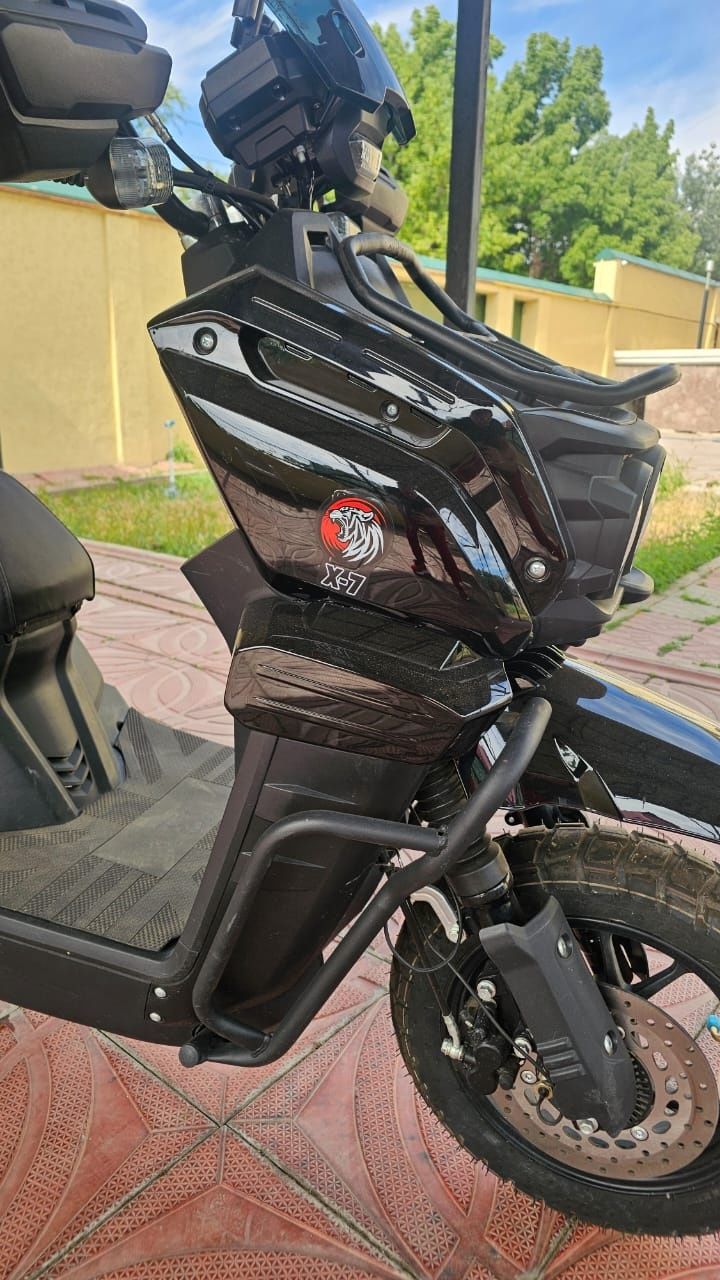 Продается мопед Tank x-7 новый