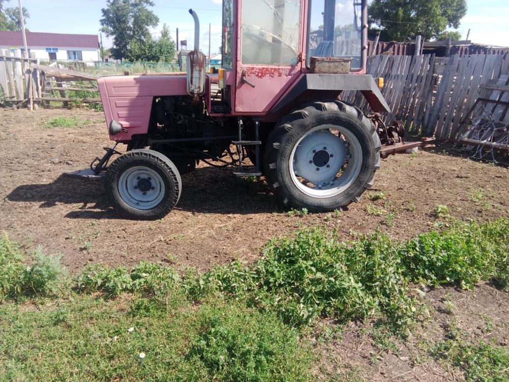 Срочно продам трактор