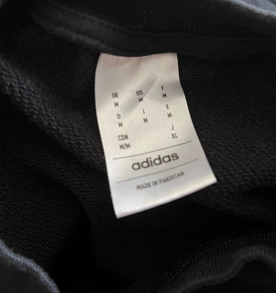 Свитшот от Adidas новый