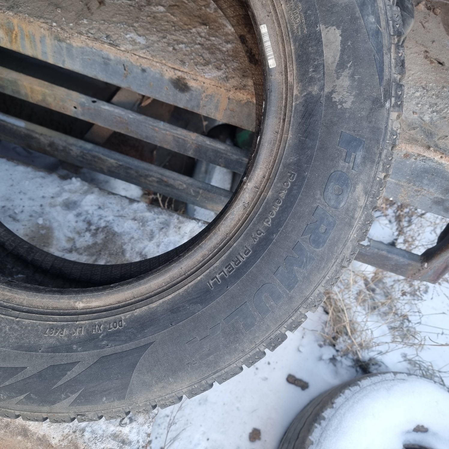 Продам шины 215/65 R16