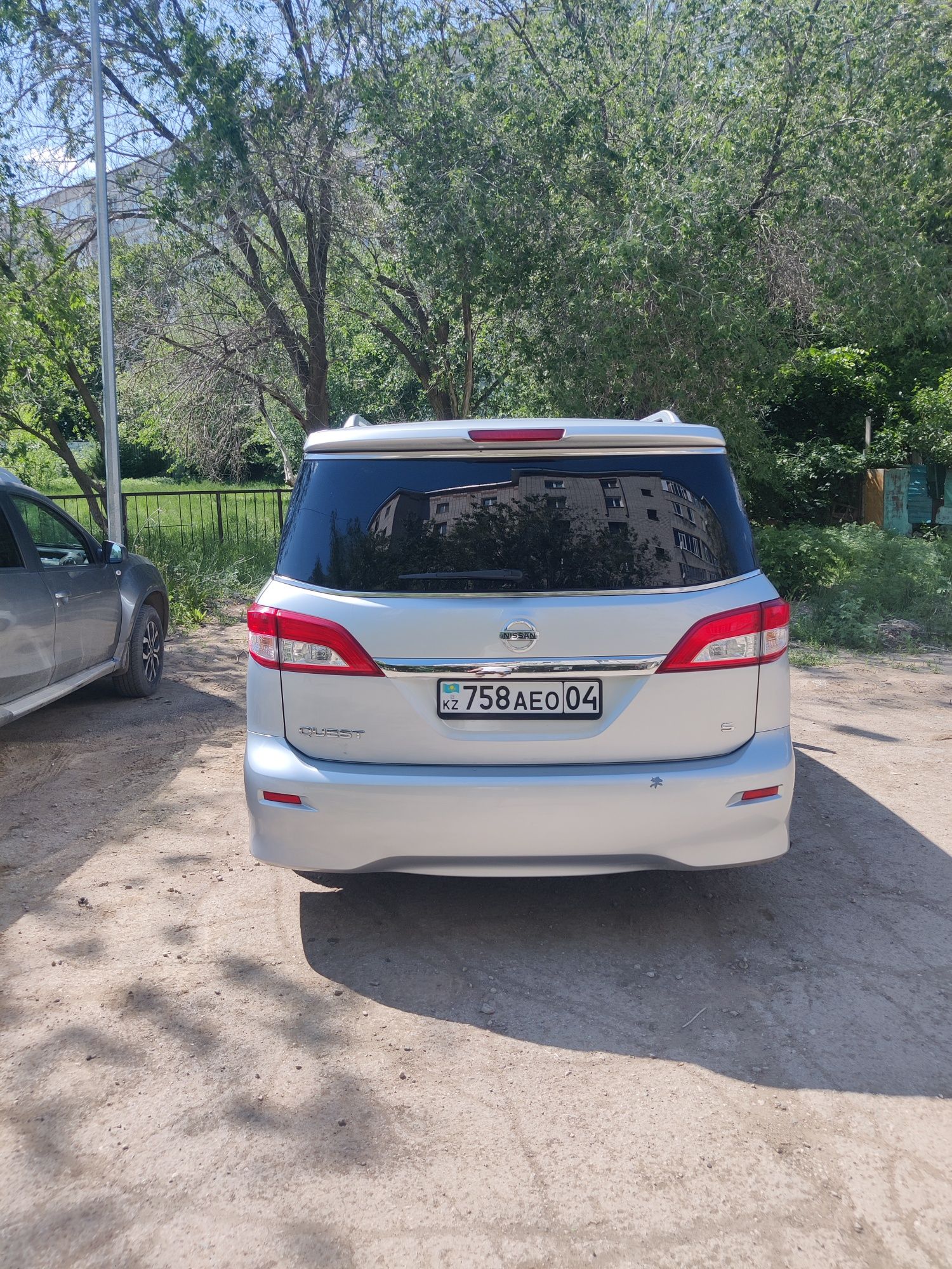 Nissan Quest 2012