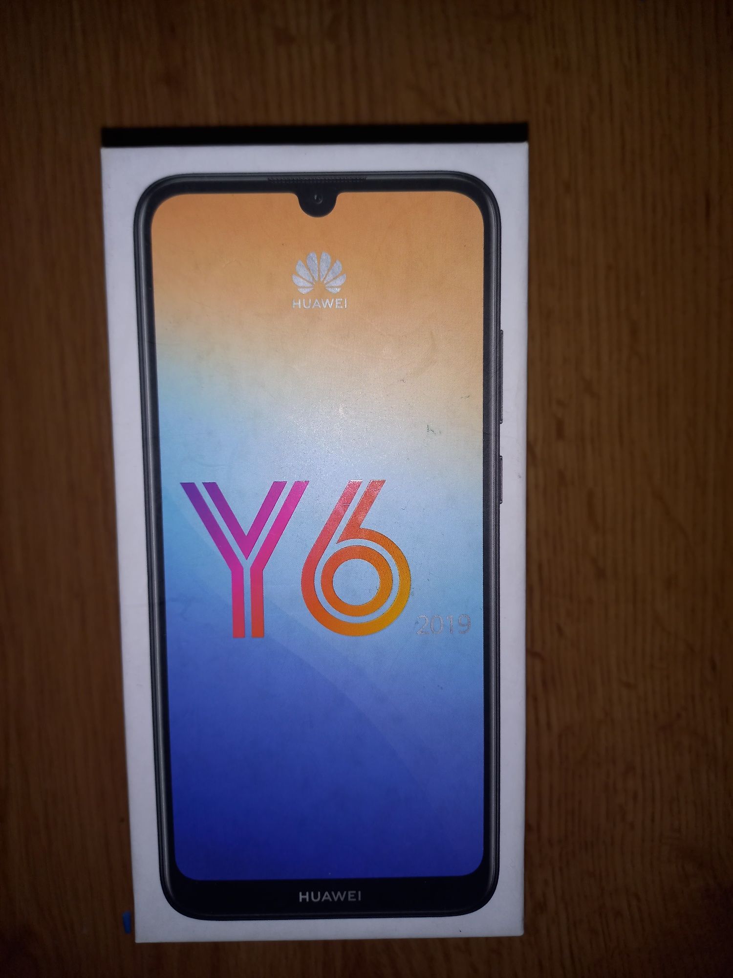 Телефон Huawei Y6