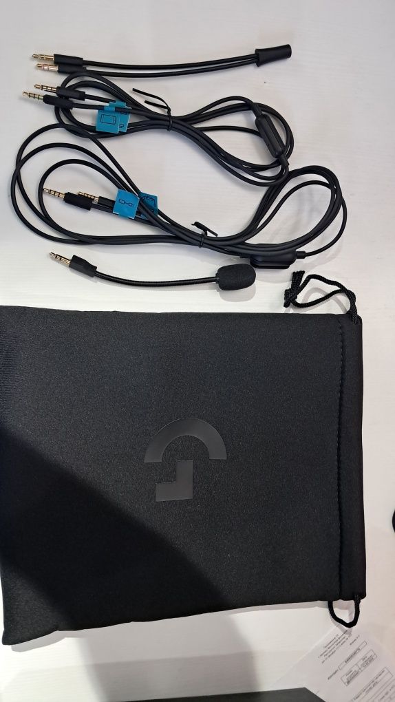Продаю игровые наушники Logitech PRO X