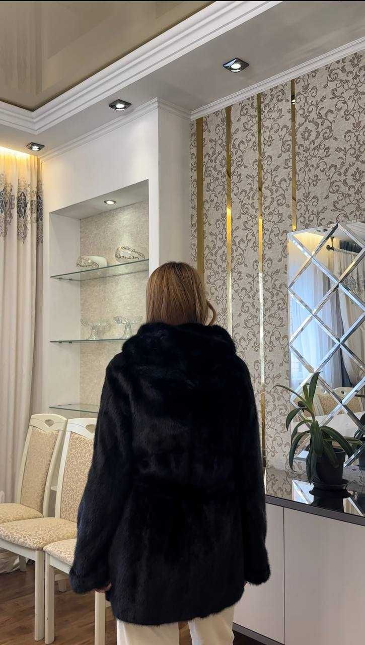 Норковая шуба черный бриллиант