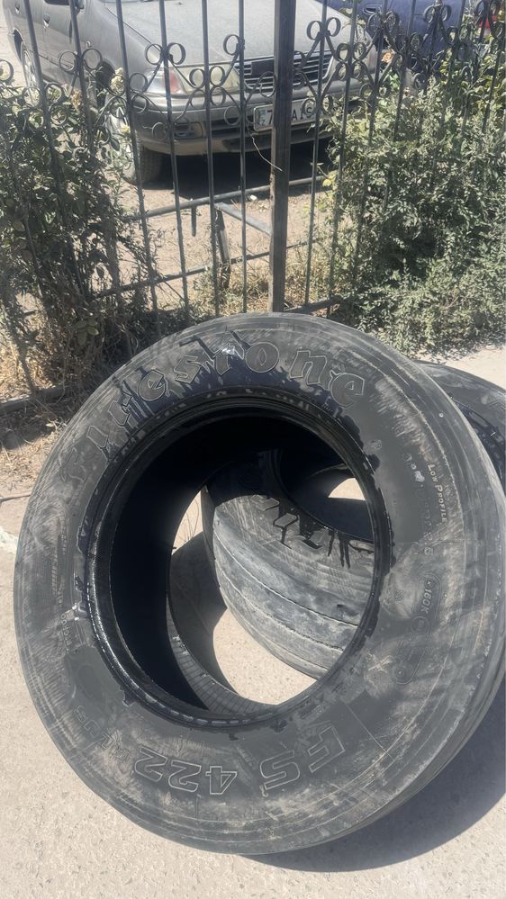 Продам две резины бу 385/55/22.5