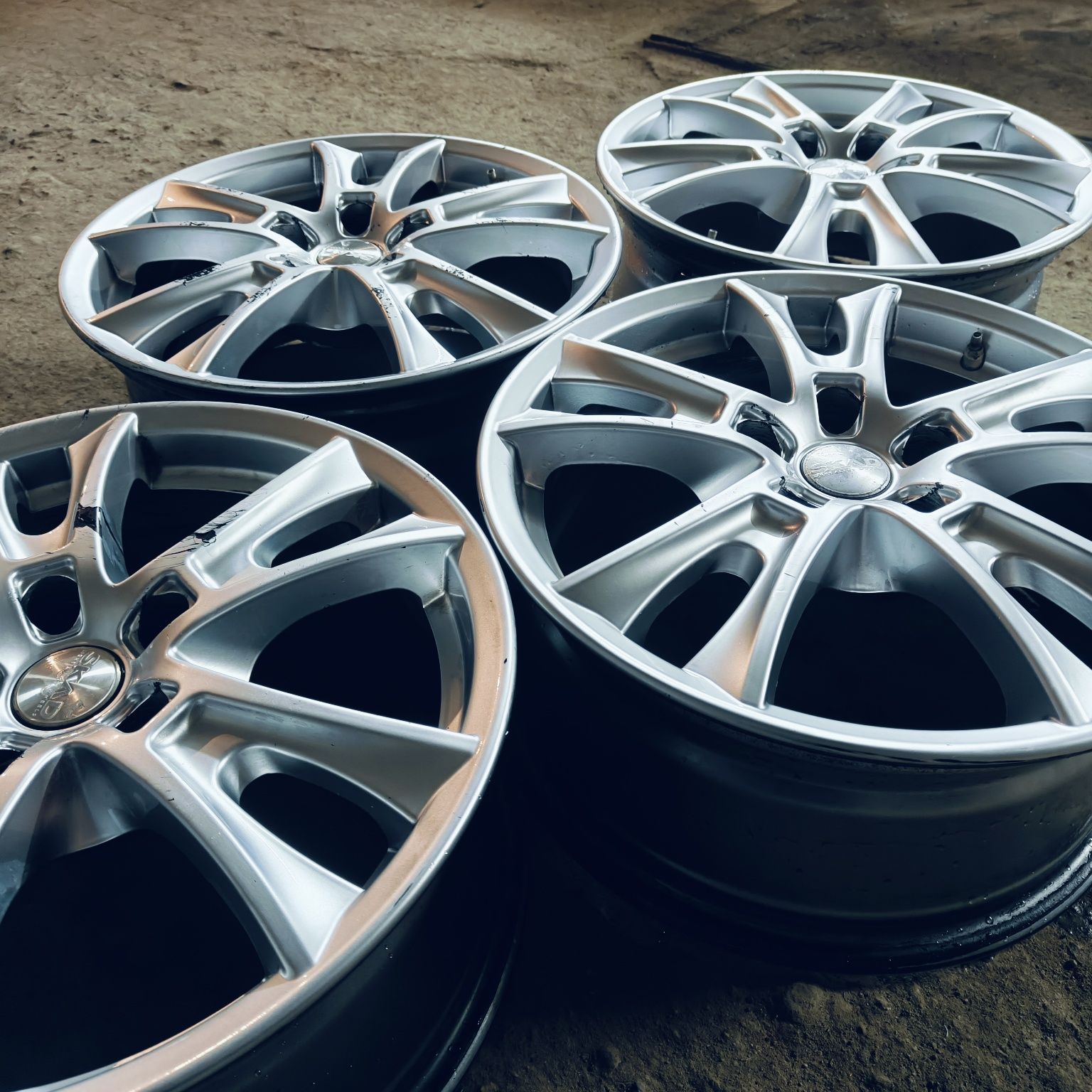 R17 PCD 5* 114,3 Комплект легкосплавных дисков