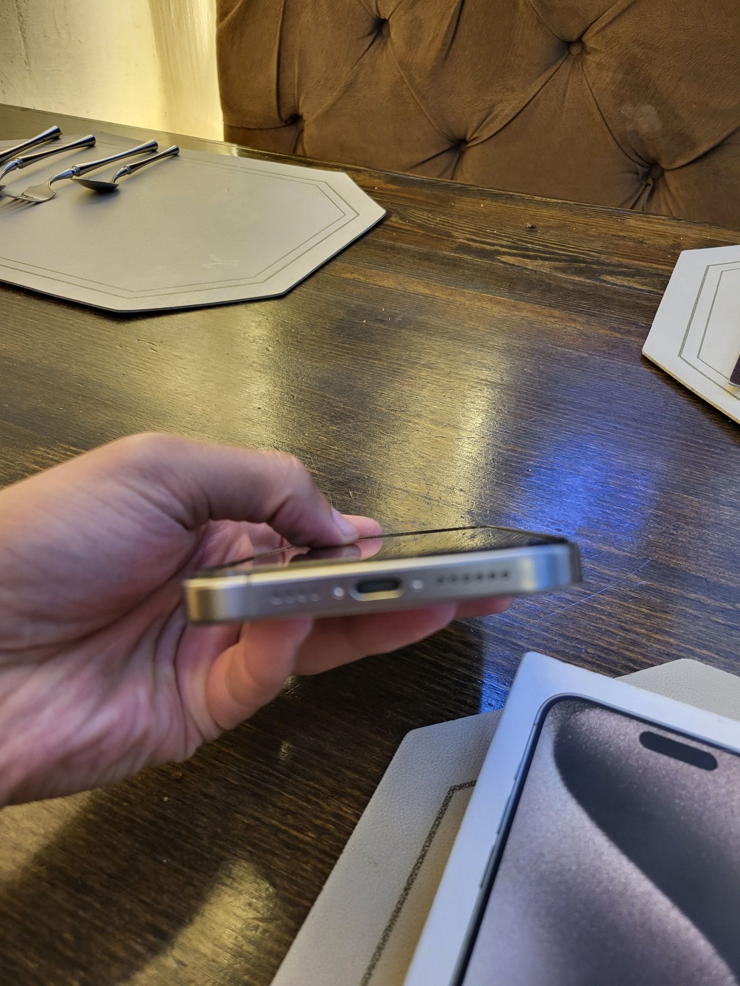 Продам iPhone 15 Pro Max 1TB новый почти