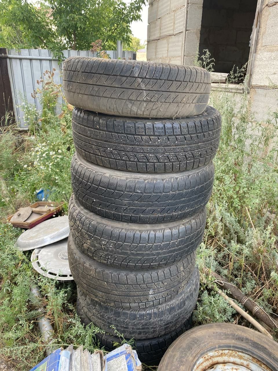 Продам 6 штук шин