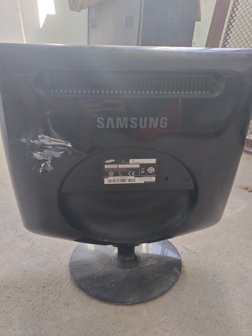 монитор Samsung 932B
