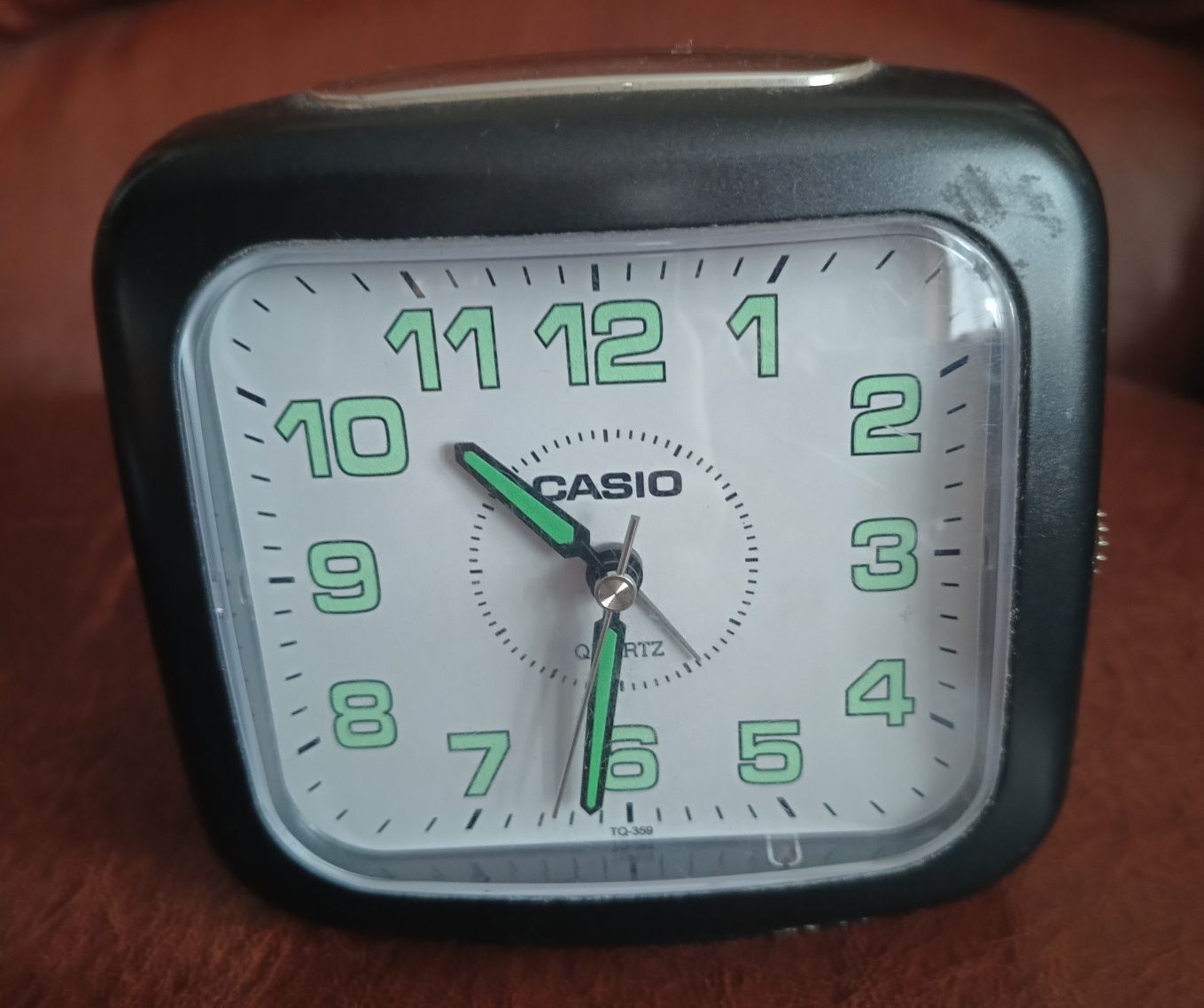 Casio часы будильник . Оригинал .