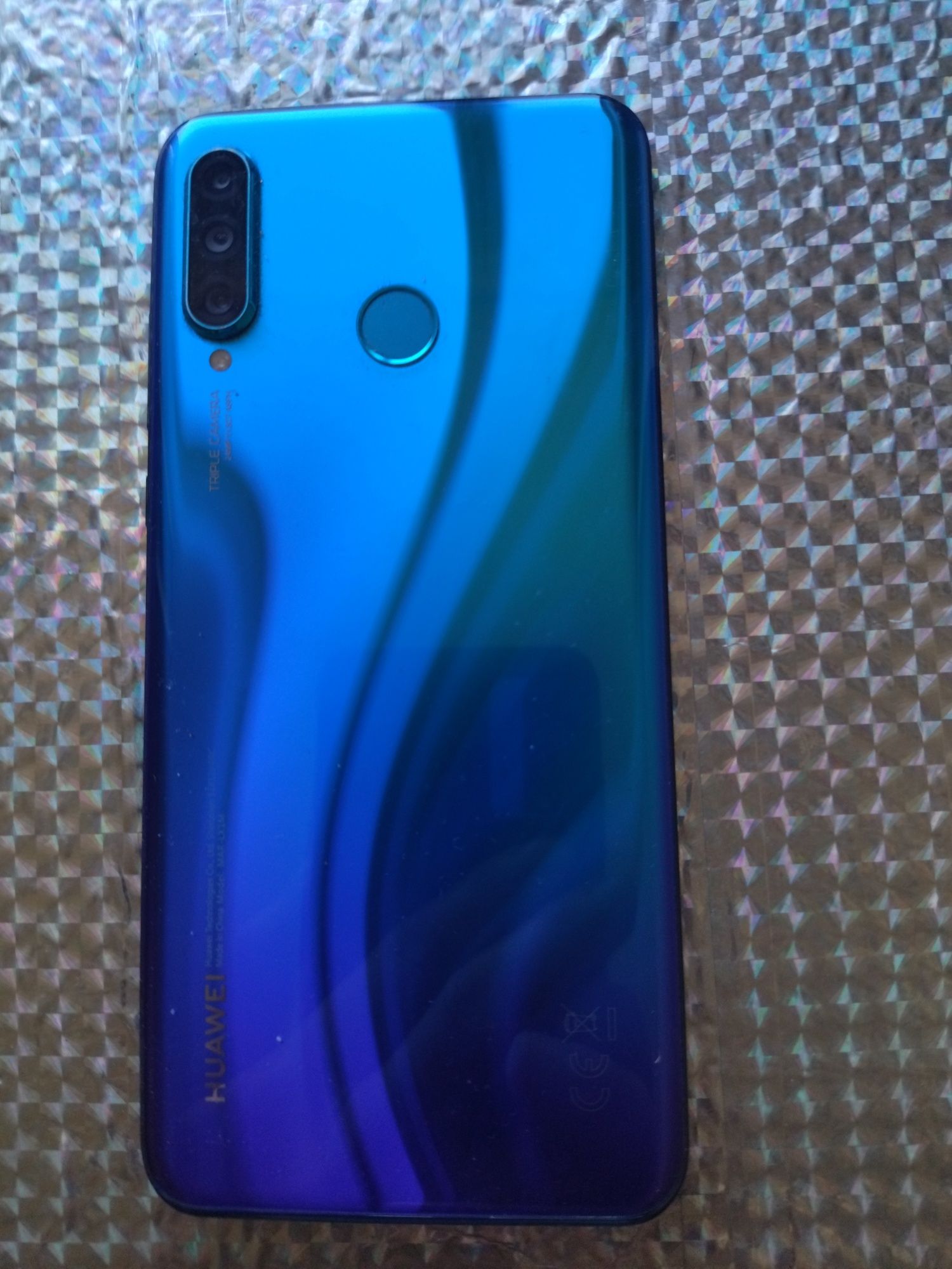 Смартфон Huawei P30 Lite