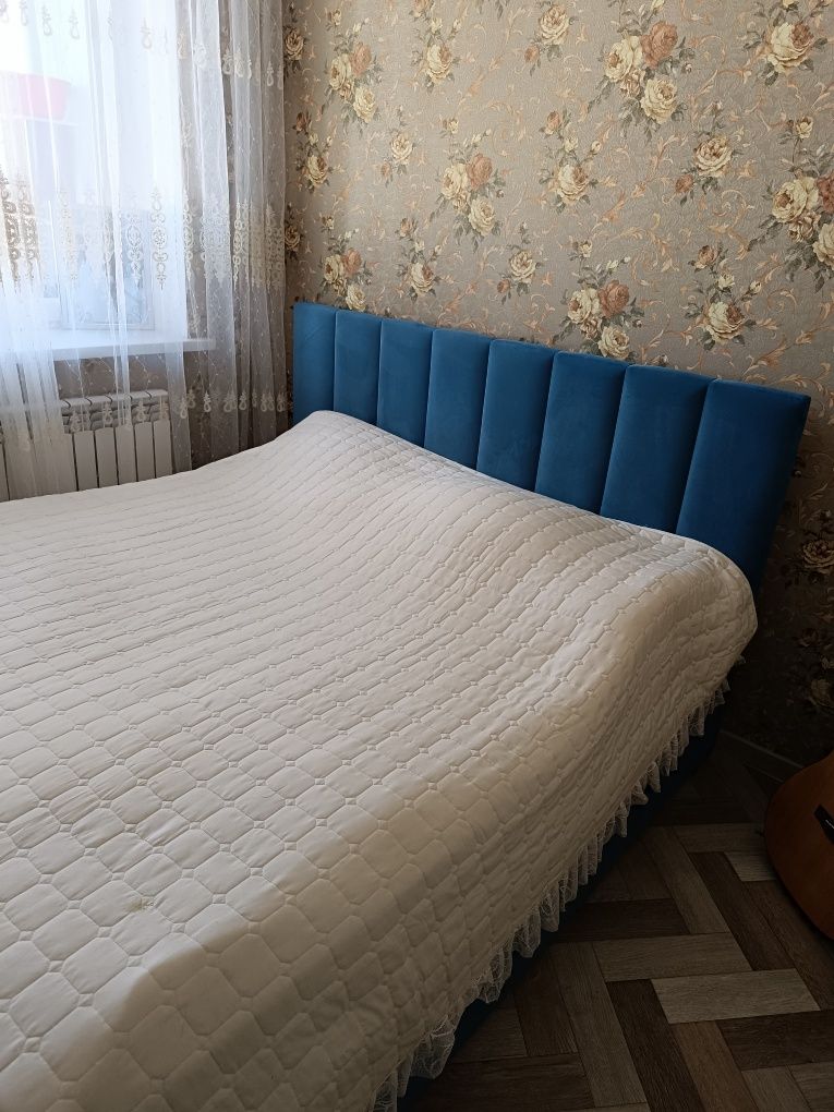 Продам двухспальную кровать