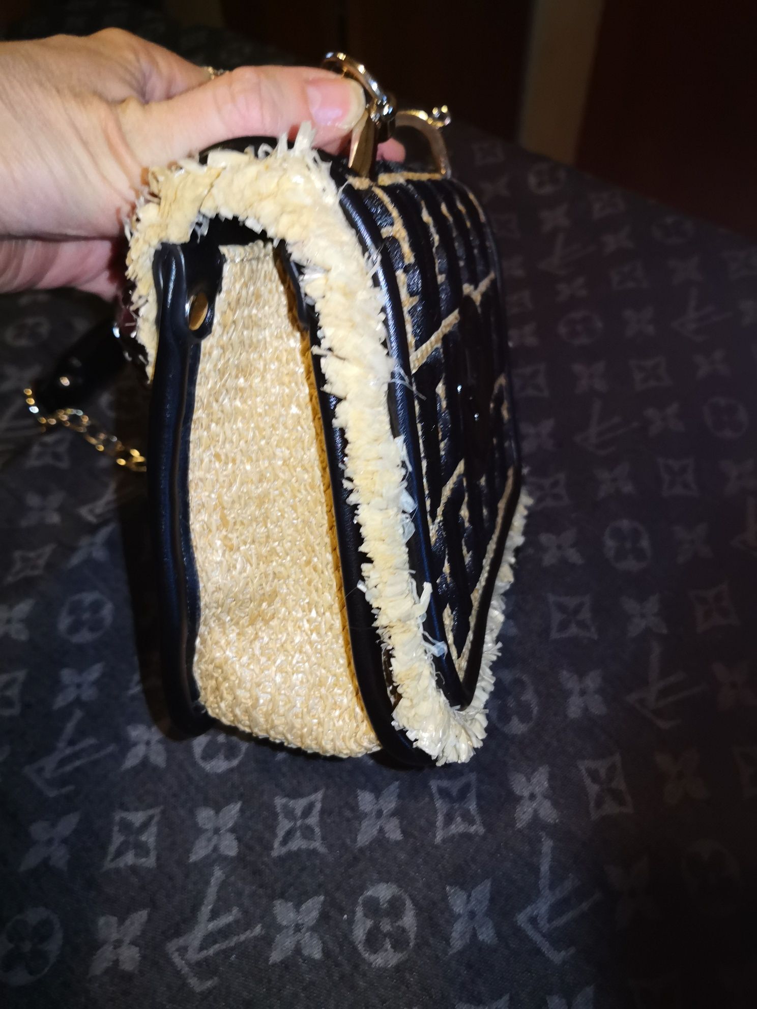 Сумка Fendi стильная