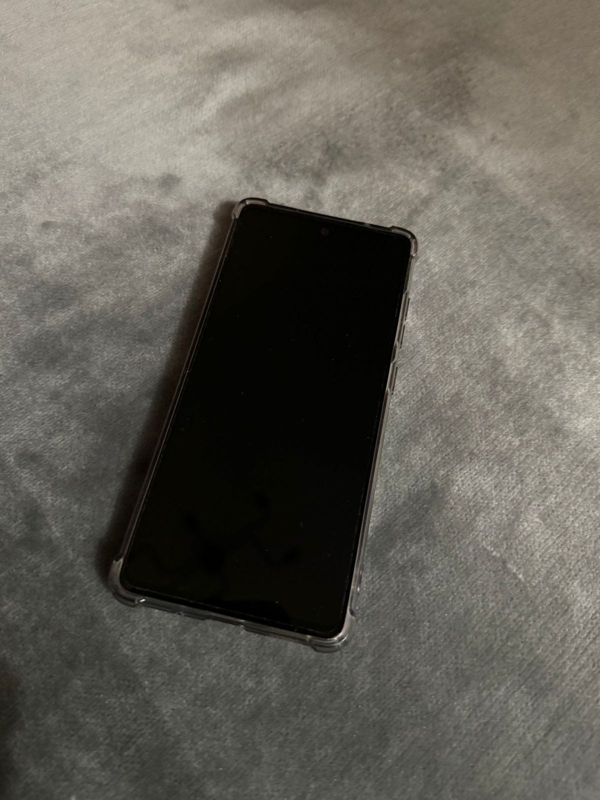 Samsung S20FE 80000тг