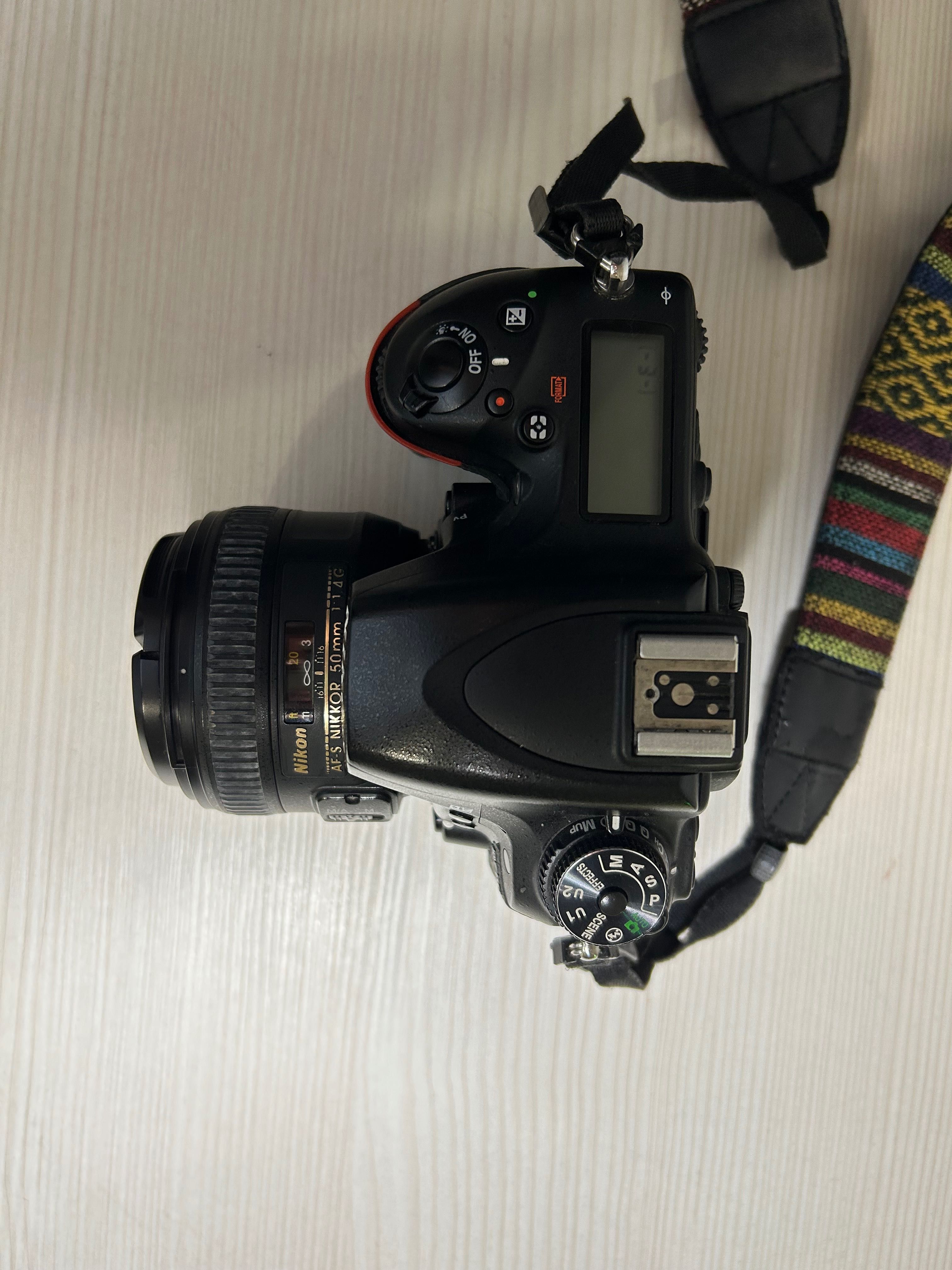 Продам Nikon D750 c объективом 50mm и флешкартами