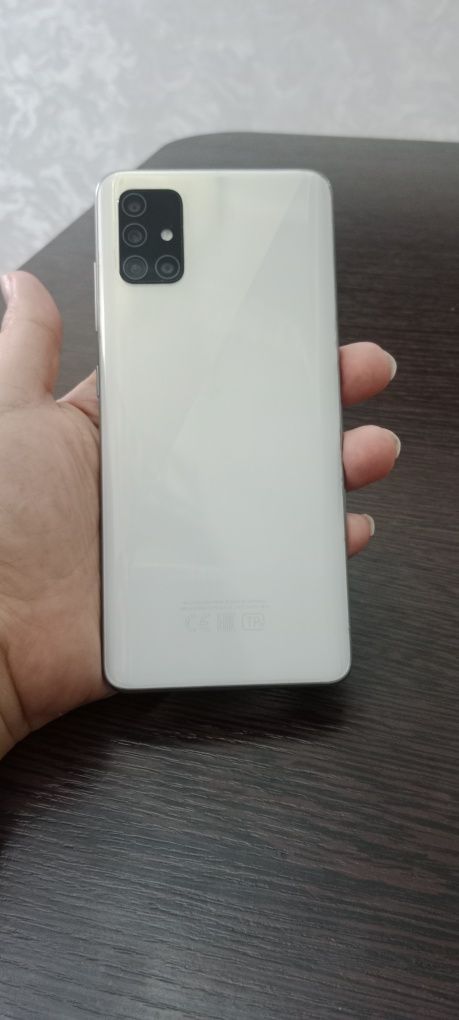 Samsug A51 б/у нет сколов