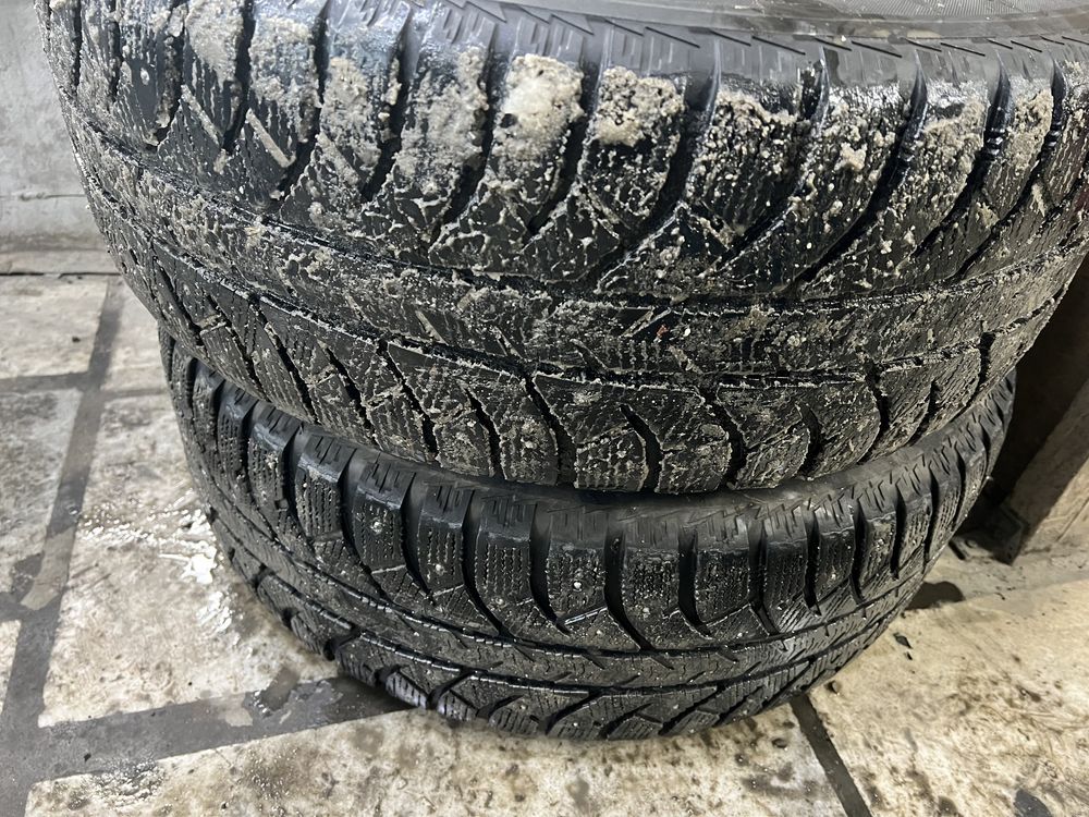 Продам зимние шины 3 шт, Bridgestone ice cruiser