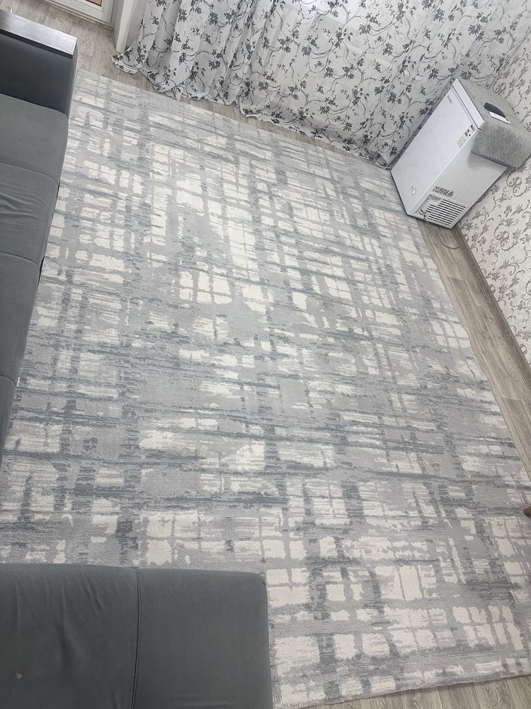 Продам ковер 3*4 а отличном состоянии!