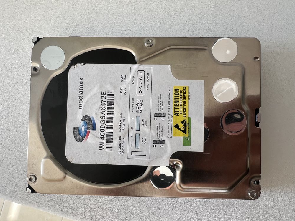 Жесткий диск HHD 4000GB