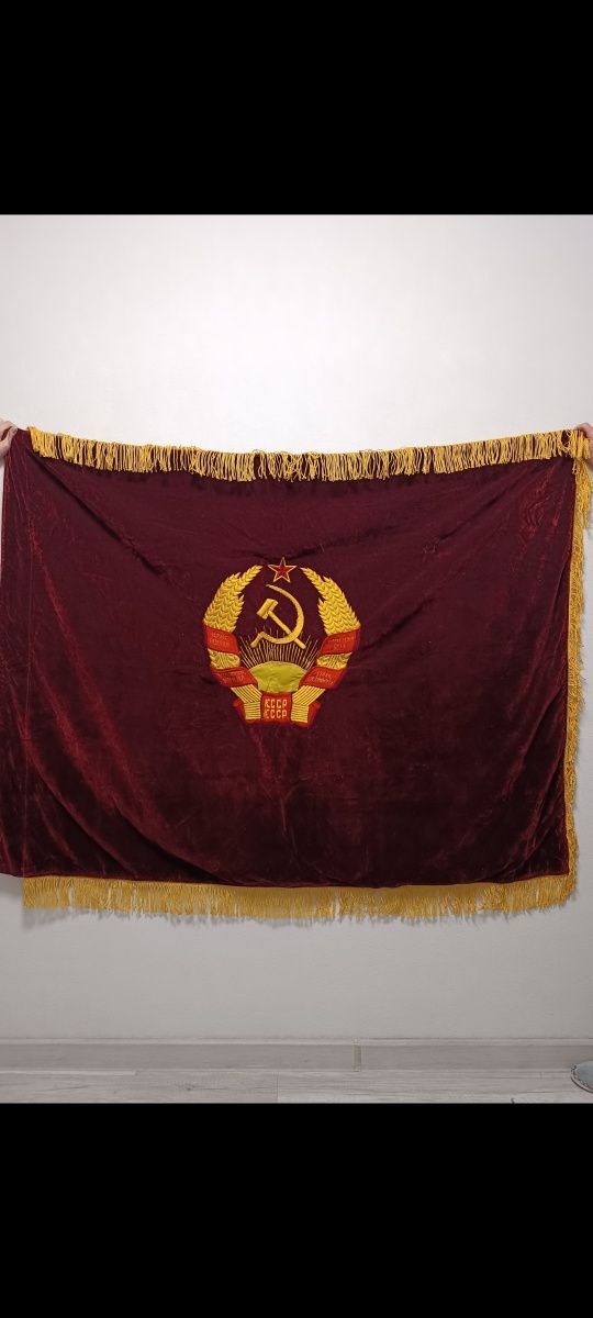 Продам знамя, тёмный бархат, в отличном состоянии.