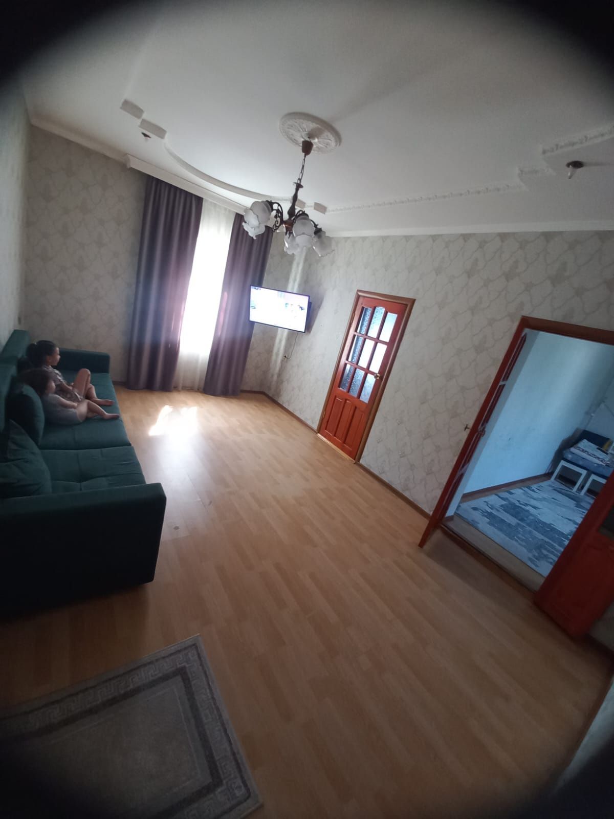 Большой добротный дом