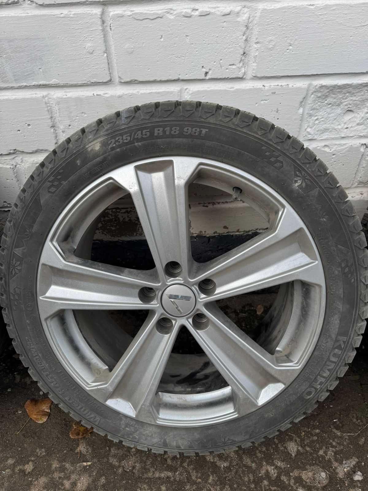 Диски VECTOR Вектор 224 8JxR18H2 5x114.3 ET50 Сильвер Серебристый