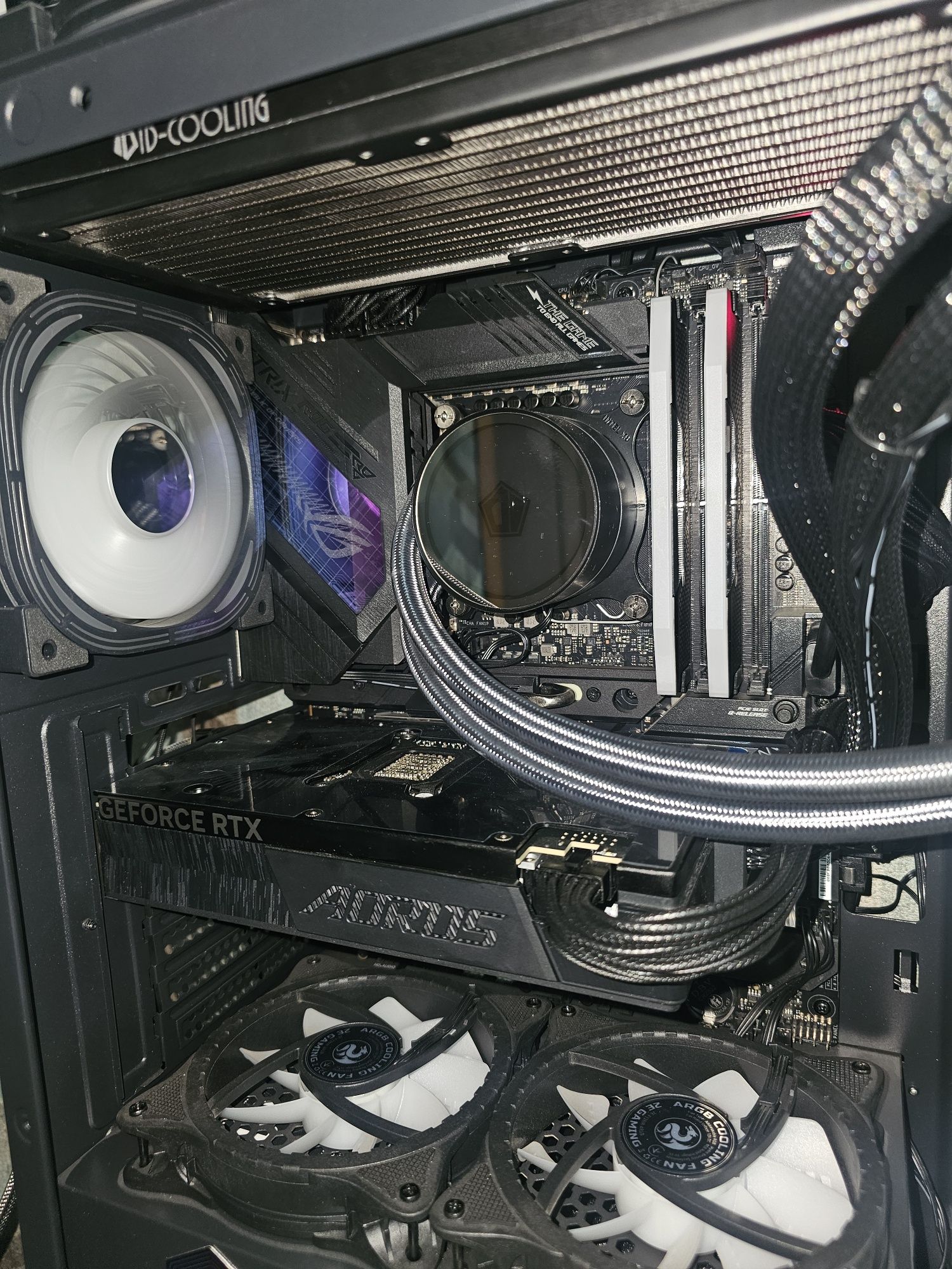 Продам материнскую плату asus rog strix z690-e  gaming  wifi 6e