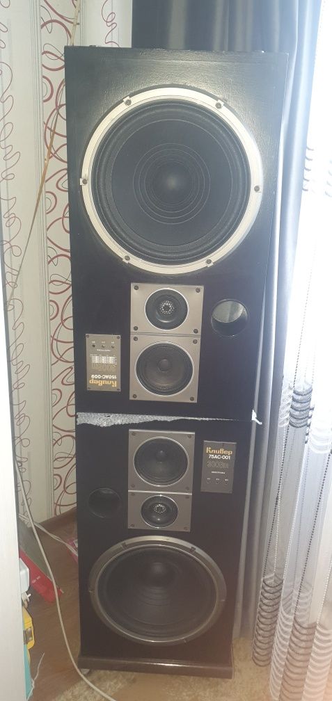 Продам аккустические системы Кливер 150АС-009 и Кливер 75АС-001