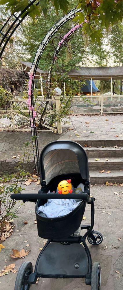 Продаем коляскю в хорошем состоянии