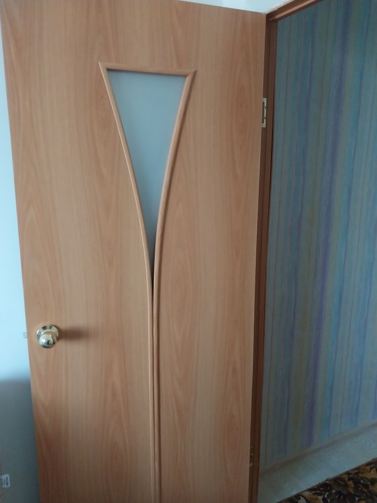 Продам двери межкомнатные