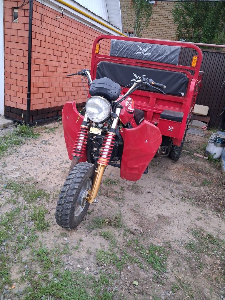 Продам  б/у  трицикл
