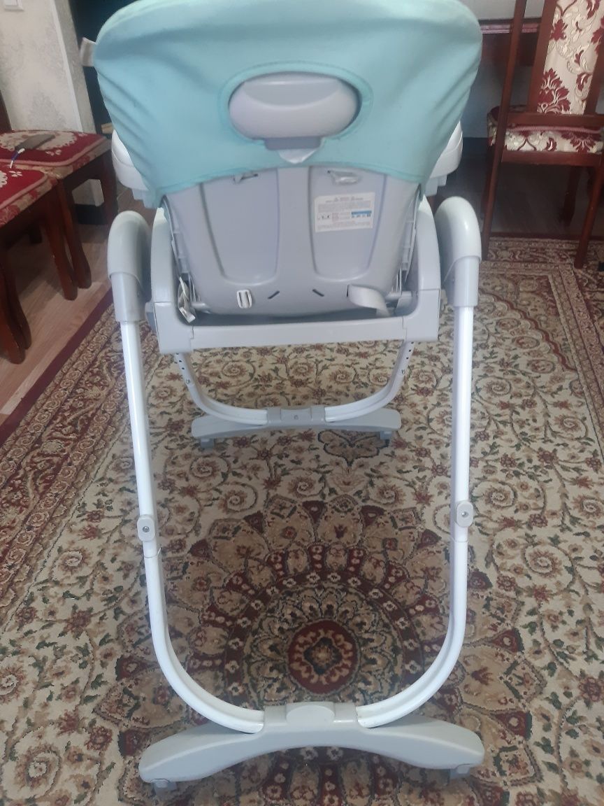 Продам детский стульчик для кормления