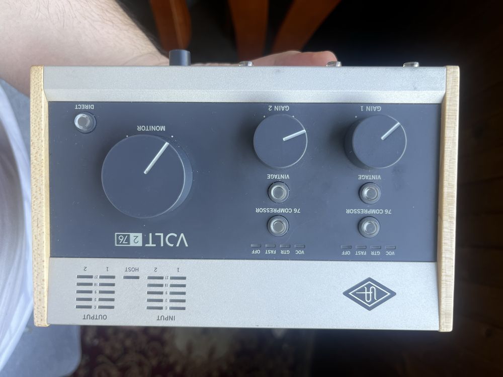 Звуковая карта Universal Audio Volt 276