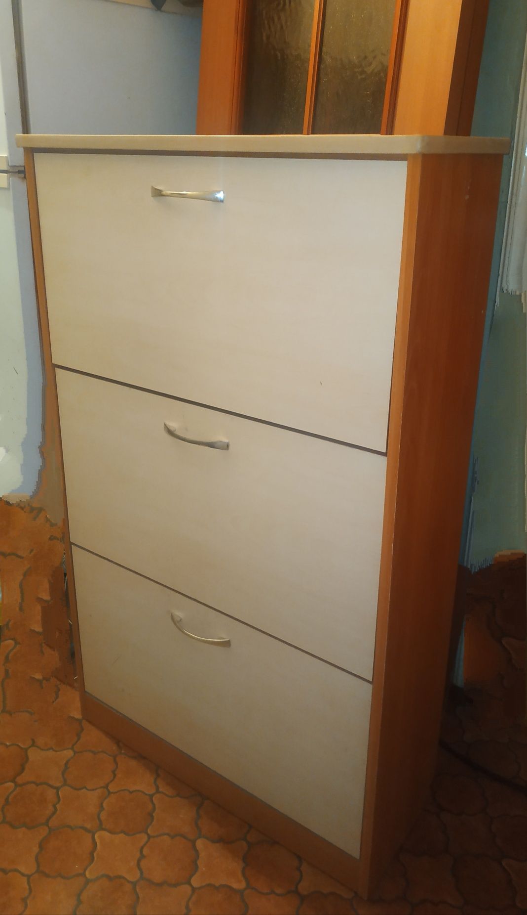 Обувница. продам