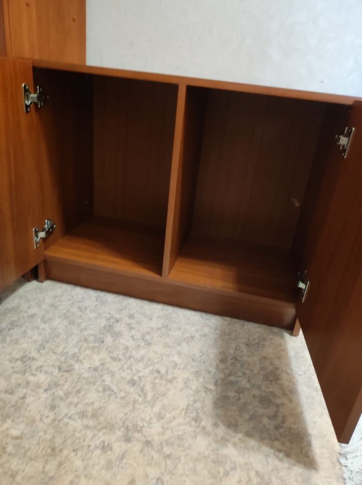 Продам шкафчик обувница