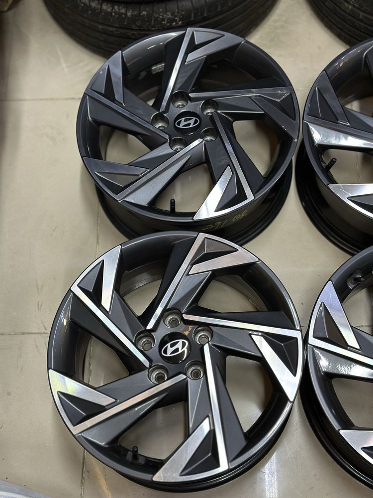 Kia Hyundai Toyota Lexus Nissan  оригинал диски почти новый