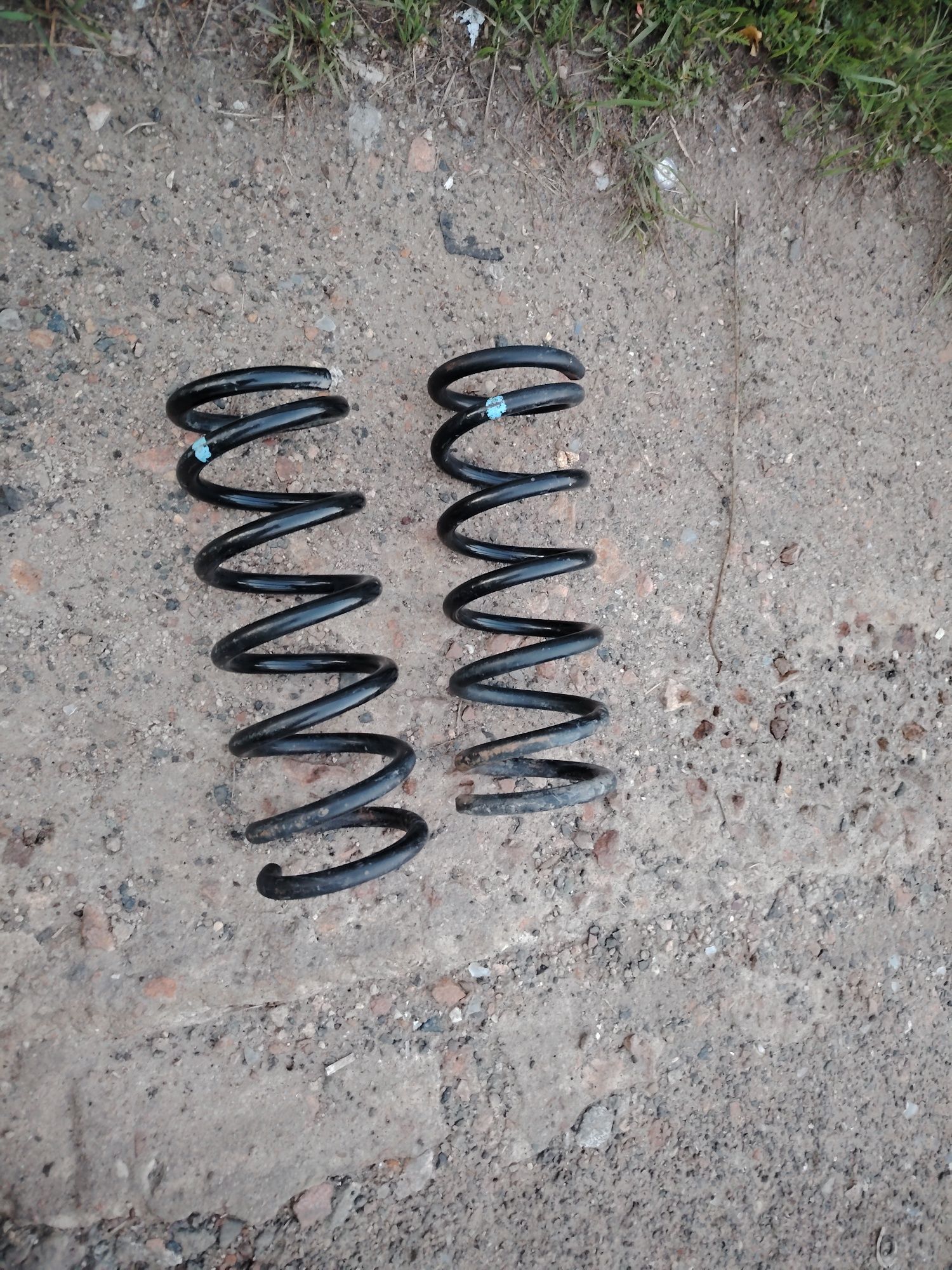 Продам пружины infiniti fx35