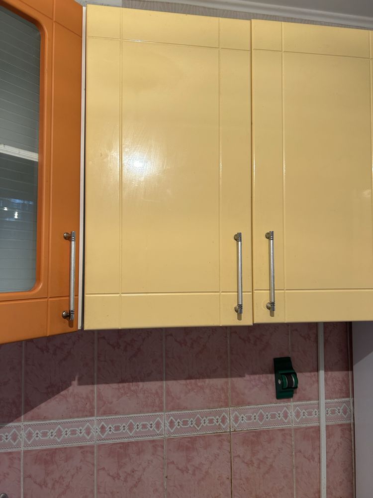 Продам кухонный гарнитур шкафы